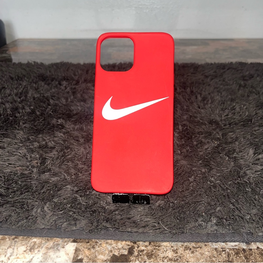 12 Pro Max Red Phone Case 🔥🔥🔥🔥🔥‼️‼️ - Picture 15 of 15